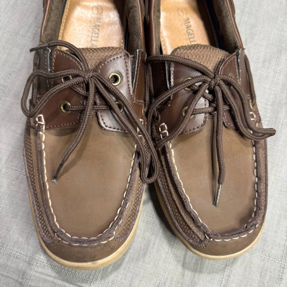Magellan Outdoors Leather Boat Shoes Men’s 9 Brown Lace Up Deck Moc Casual